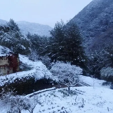 Bed & Breakfast Agai *