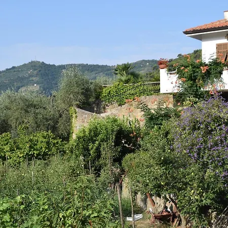 Agai * Apricale